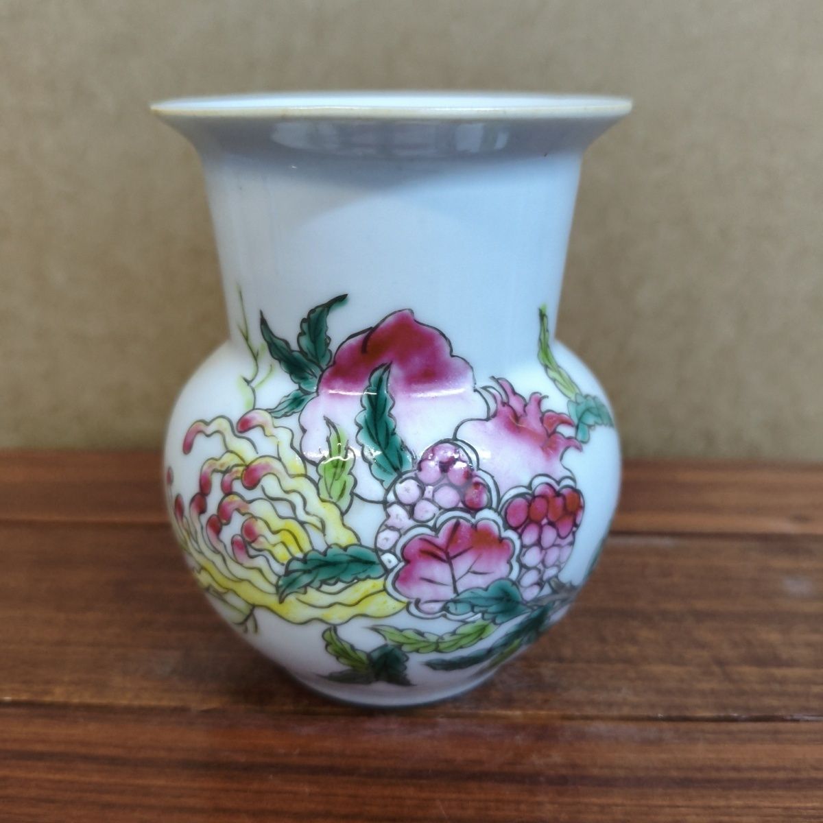 Vintage Collectibles And More - Vintage Koleksiyonlu Sanduo Görüntülü Dekoratif Şişe