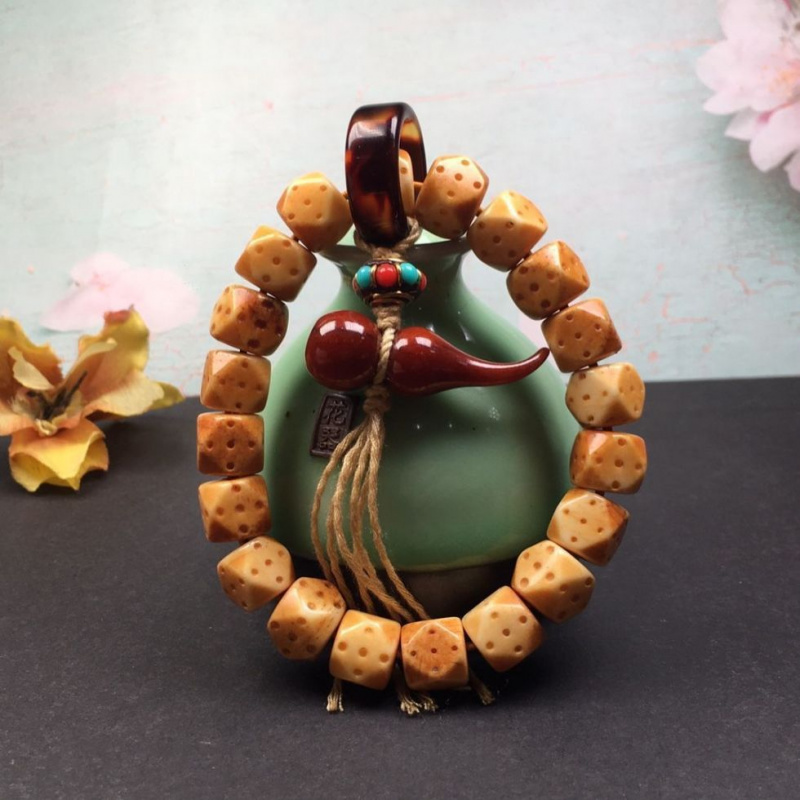 Kemikten Yapılmış Eski Malzeme - Vintage Collectibles And More incelemesi ve fiyatı