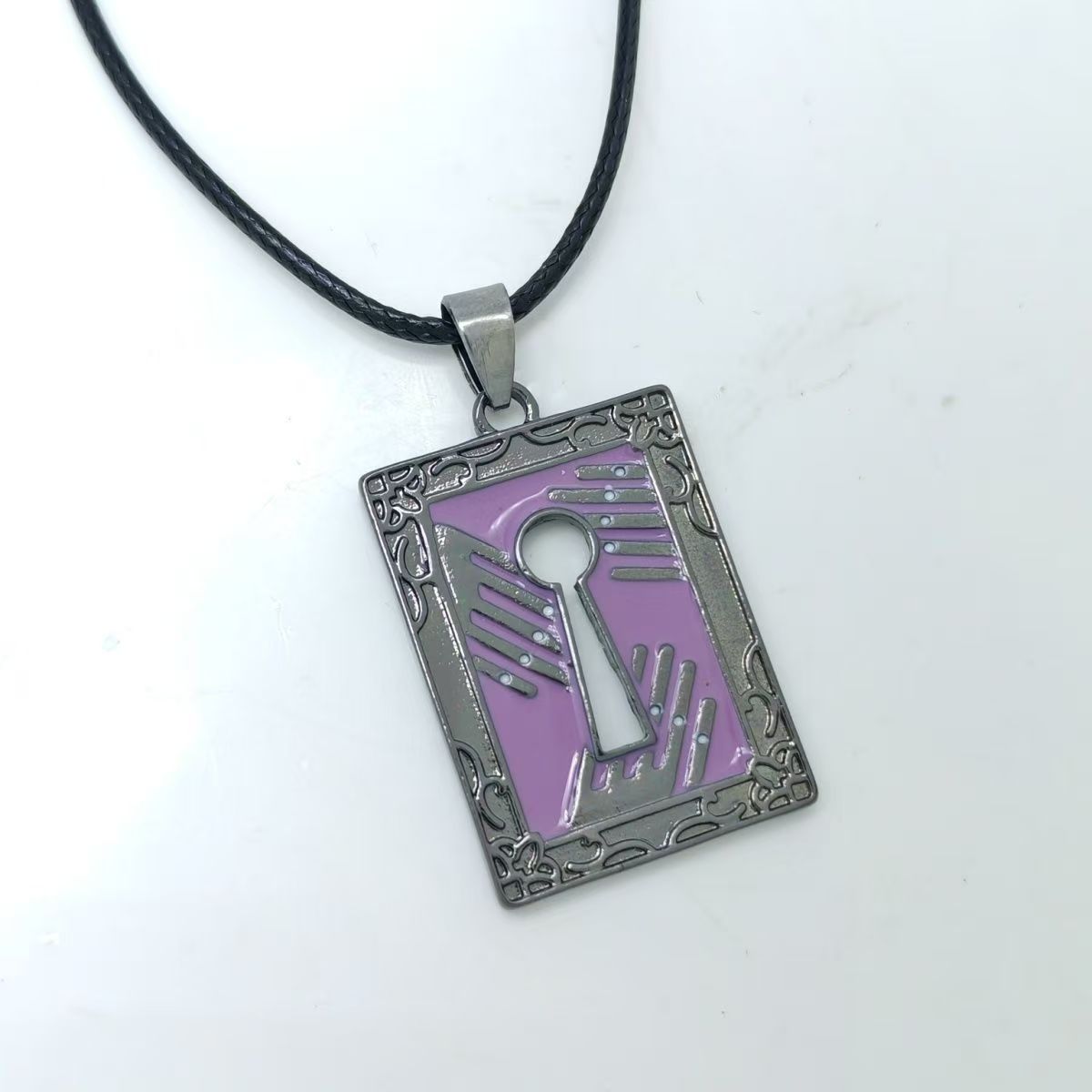 Herta Vintage Kolye Metal Kare - Vintage Cartoon Collectible incelemesi ve fiyatı